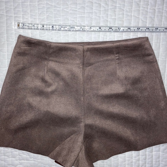 NWT Faux Suede Mini Skirt / skort - Picture 4 of 5